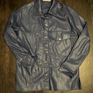 Blue pleather overshirt in L blue